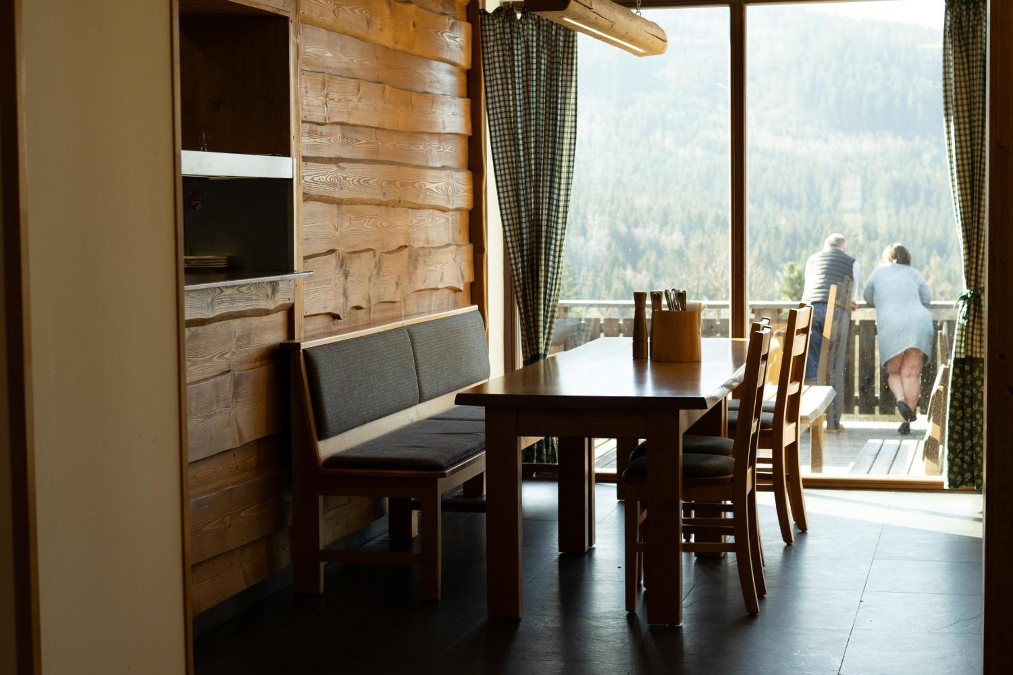 Hotel Kristian Kubova Huť Exteriör bild